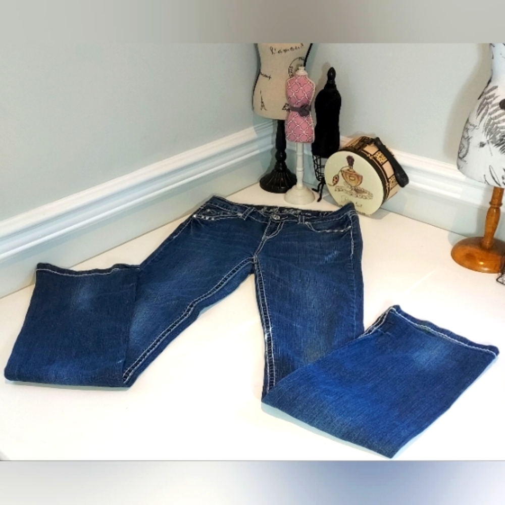 LA Idol Medium Wash Bejeweled Pockets Boot Cut Jeans Pre-owned